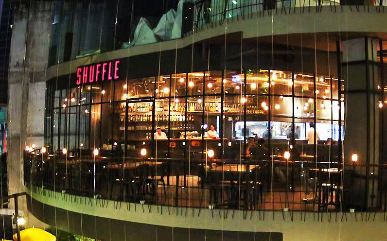 nhà hàng shuffle ở rain hill bangkok