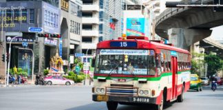 Cách đi lại bằng xe bus ở Thái Lan