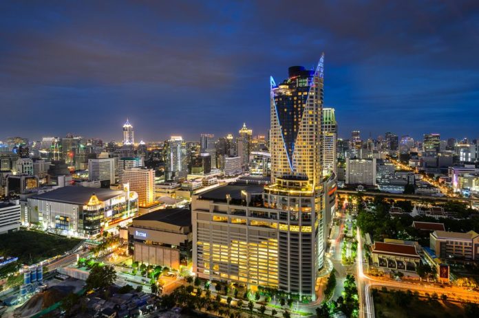 CentralWorld - trung tâm mua sắm lớn nhất Bangkok