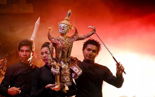 Show mua rối tại nhà hát Aksra