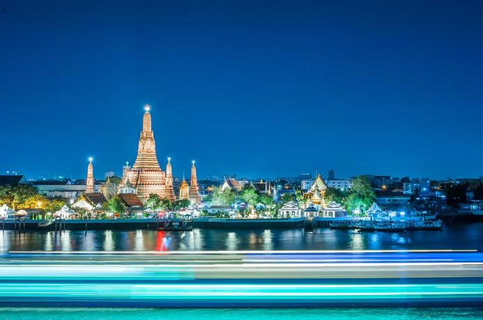 Khu bờ sông ở Bangkok