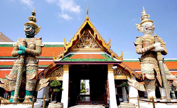 Đền Phật Ngọc Wat Pra Keaw ở Bangkok