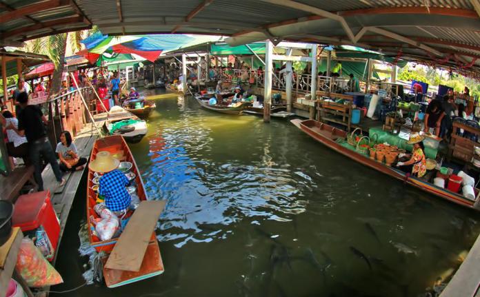Chợ nổi Taling Chan