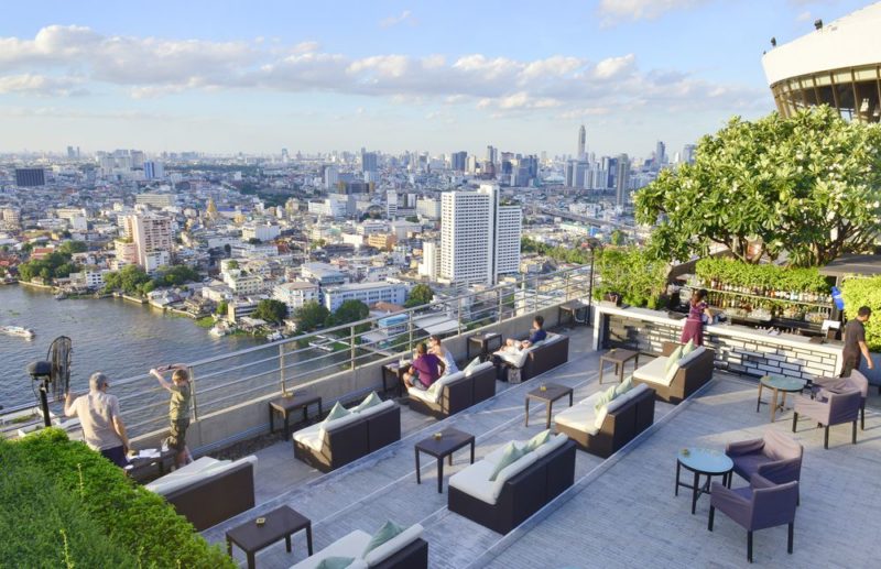 Three Sixty - Millennium Hilton Bangkok Riverside_compressed - Ảnh: i viewfinder / Shutterstock.com