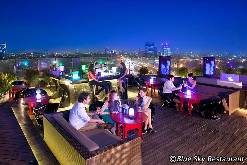 rooftop bar Blue Sky ở Bangkok