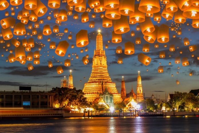 Thả đèn lồng ở Bangkok