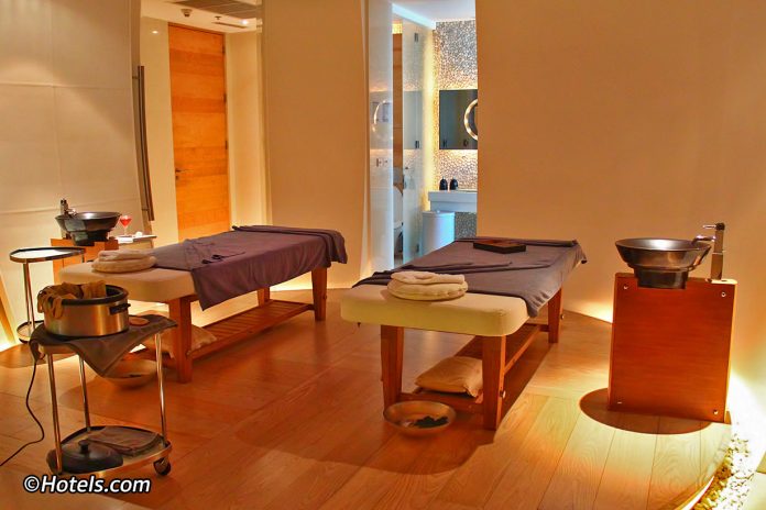 Massage đá nóng tại khách sạn Le Meridien - Ảnh 2
