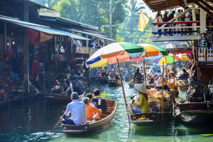 Chợ nổi Damnoen Saduak