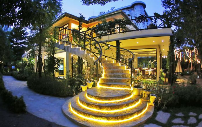 Nhà hàng the garden của khách sạn dinsor palace - Ảnh 6