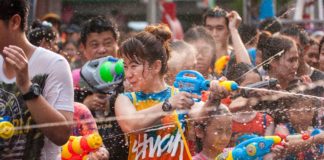 Lễ hội Songkran ở Phutket năm 2017 - Ảnh 8